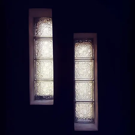 فندق Carina